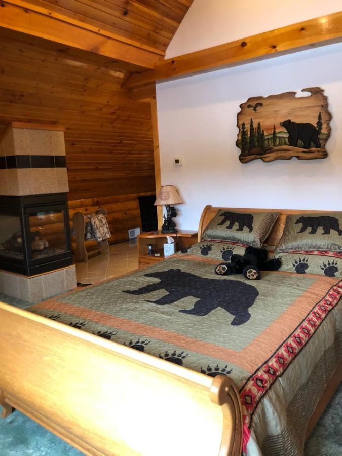 Black River Crossing Bed & Breakfast Bessemer Exteriör bild