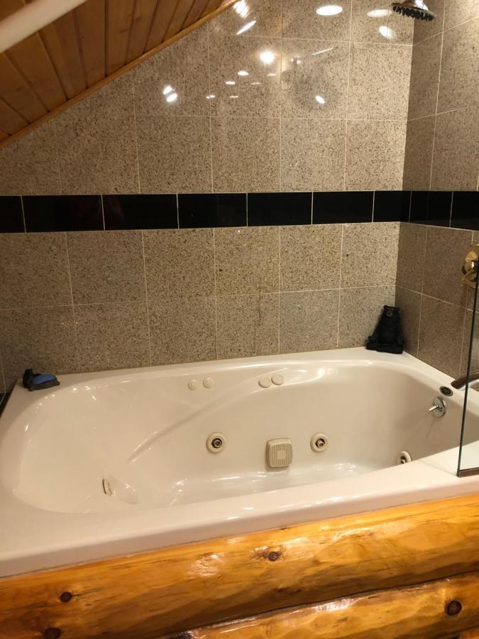 Black River Crossing Bed & Breakfast Bessemer Exteriör bild